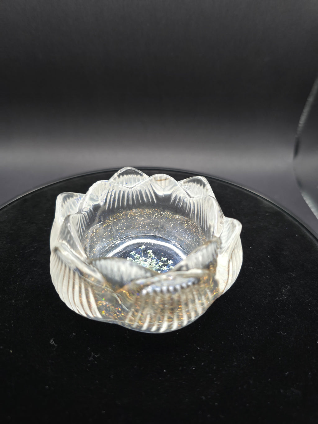 Resin Flower Motive Blue