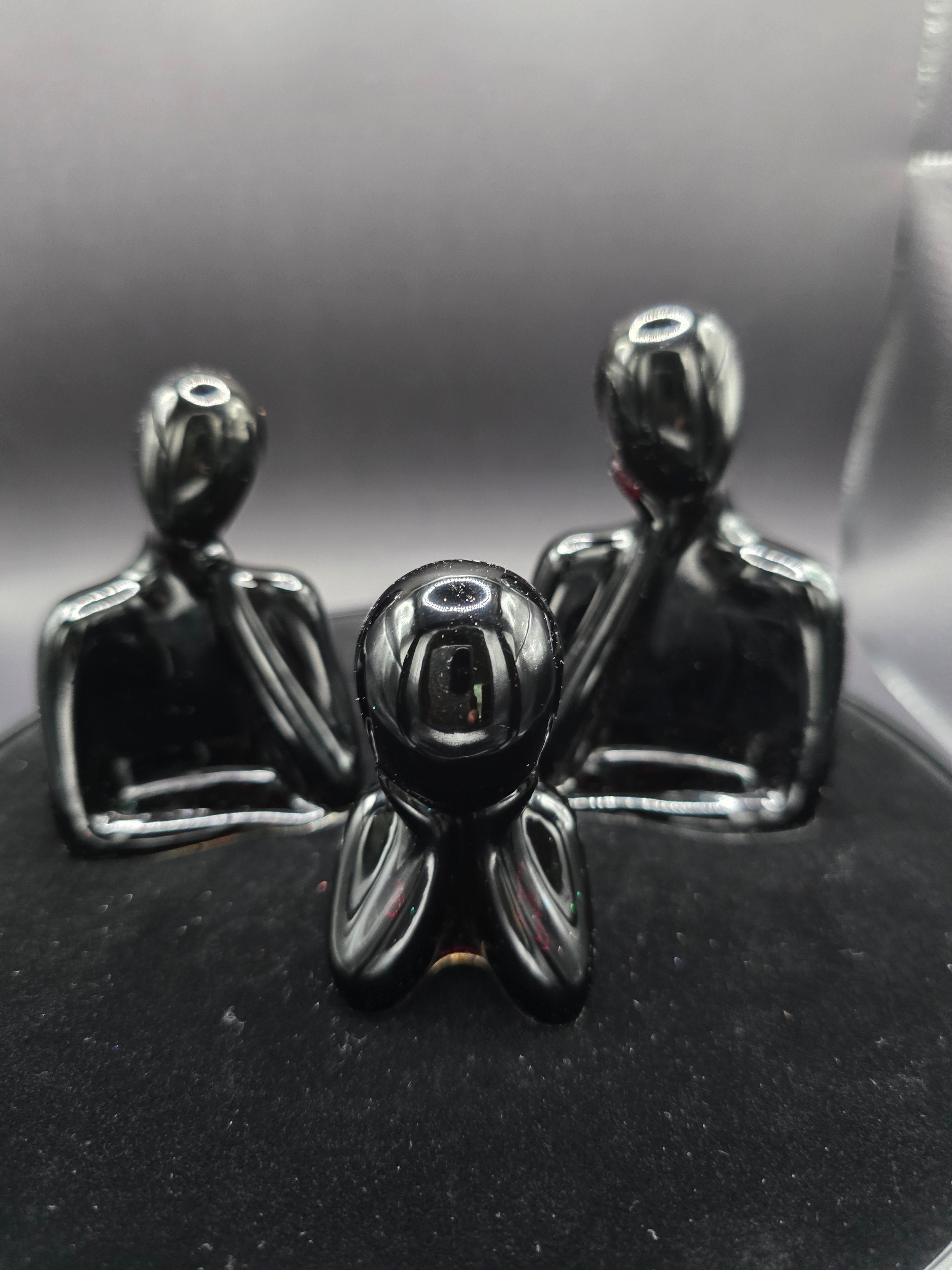Resin Family in Black