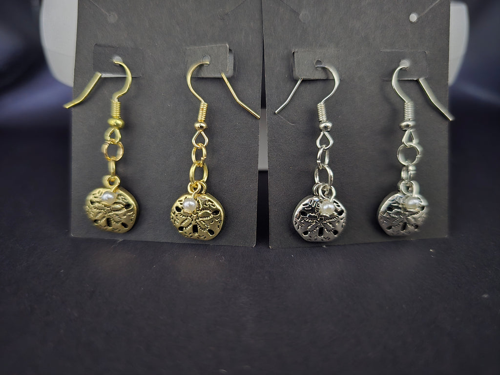 Small Sand Dollar Earrings in Gold