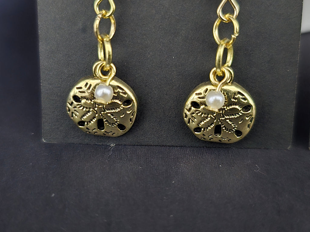 Small Sand Dollar Earrings in Gold