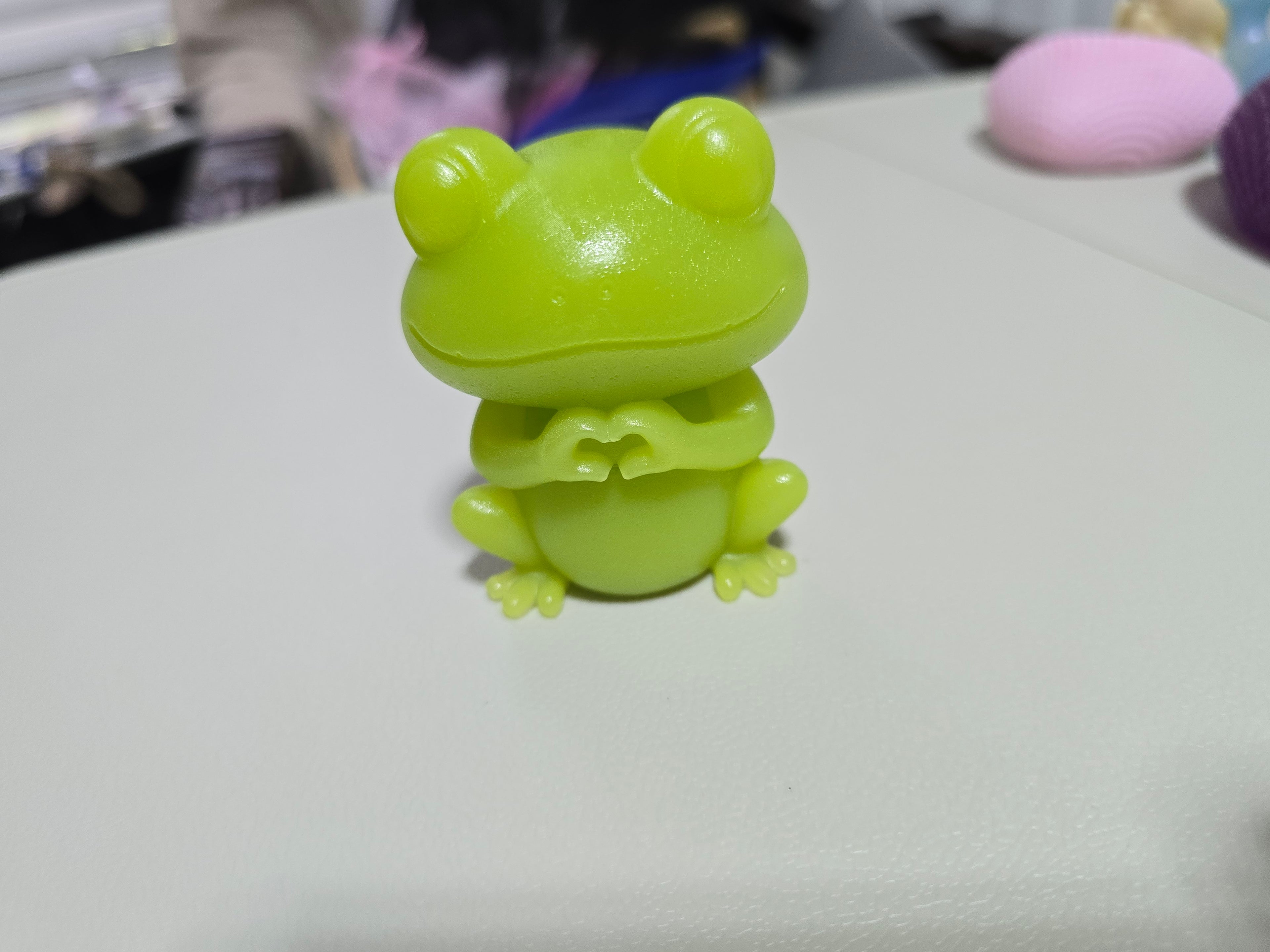 Resin Frog with Heart Green